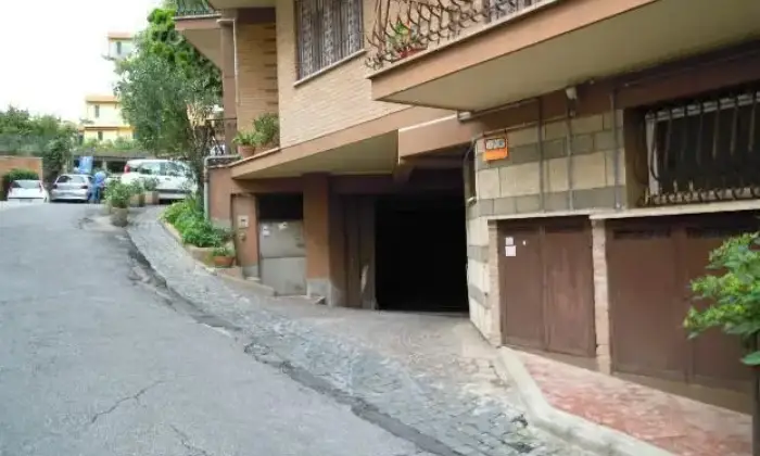Rexer-Grottaferrata-Garage-box-grottaferrata-GARAGE