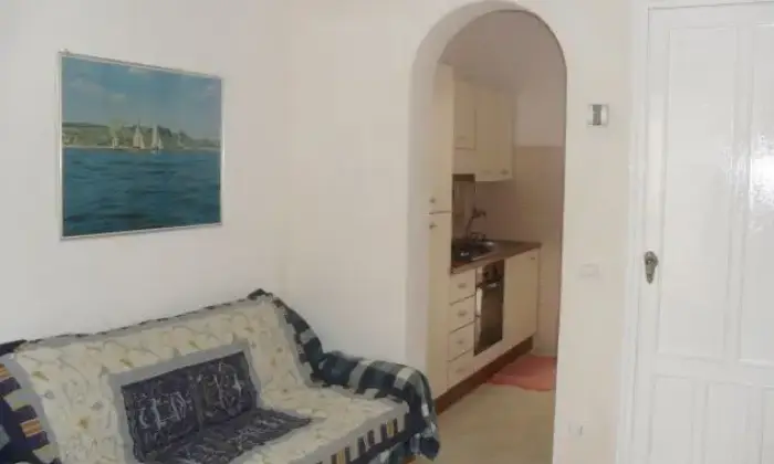 Rexer-Castelvetrano-Affittasi-mesi-estivi-bilocale-arredato-a-Marinella-di-Selinunte-SALONE