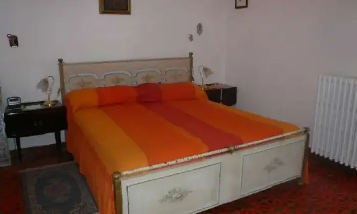 Rexer-Bobbio-Casa-ingresso-indipendente-CAMERA-DA-LETTO
