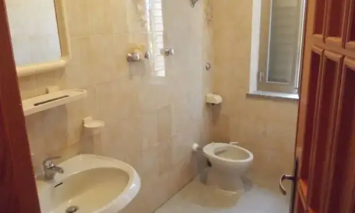 Rexer-Centola-Quadrilocale-via-Rizzo-Centola-BAGNO