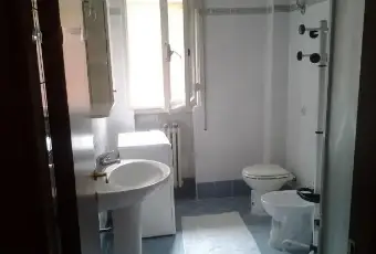 Rexer-Pontebba-Appartamento-vicinanze-tarvisio-posti-letto-BAGNO