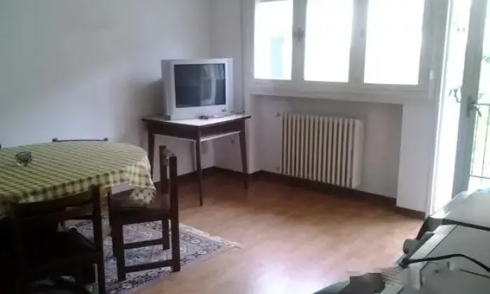 Rexer-Pontebba-Appartamento-vicinanze-tarvisio-posti-letto-SALONE