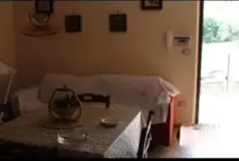 Rexer-Fiuggi-Affitto-di-trilocale-in-via-colle-michelangelo-Fiuggi-mese-SALONE-E-CUCINA