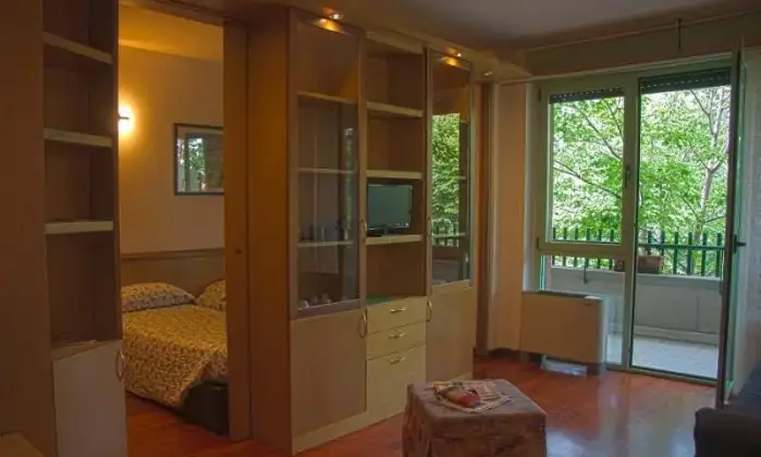 Rexer-Lainate-Bilocali-ammobiliati-uso-residence-per-affitti-transitori-SALONE