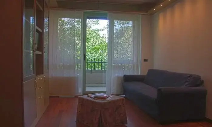 Rexer-Lainate-Bilocali-ammobiliati-uso-residence-per-affitti-transitori-SALONE