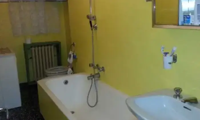 Rexer-Milano-Bilocale-arredato-con-posti-letto-BAGNO