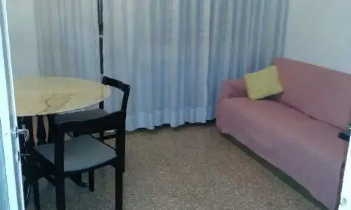 Rexer-Milano-Bilocale-arredato-con-posti-letto-SALONE