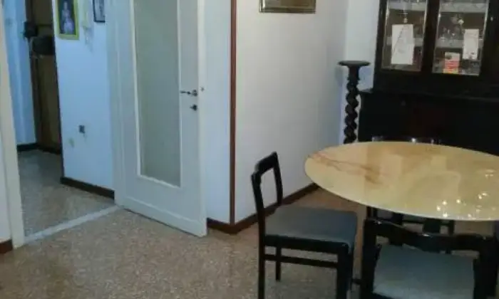 Rexer-Milano-Bilocale-arredato-con-posti-letto-SALONE