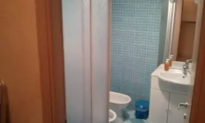 Rexer-Sora-Bilocale-finemente-ristrutturato-BAGNO