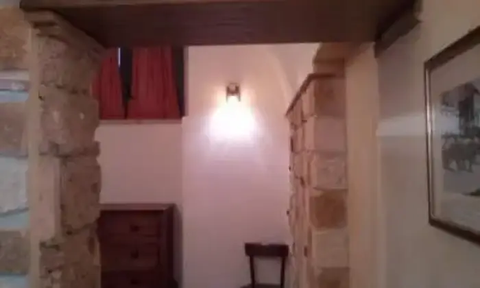 Rexer-Sora-Bilocale-finemente-ristrutturato-CAMERA-DA-LETTO