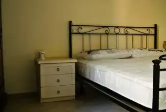 Rexer-Ripi-Bilocale-arredato-CAMERA-DA-LETTO