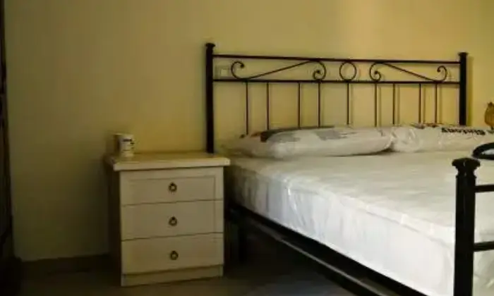Rexer-Ripi-Bilocale-arredato-CAMERA-DA-LETTO