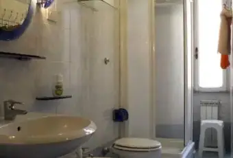 Rexer-Roma-Ampio-quadrilocale-arredato-BAGNO