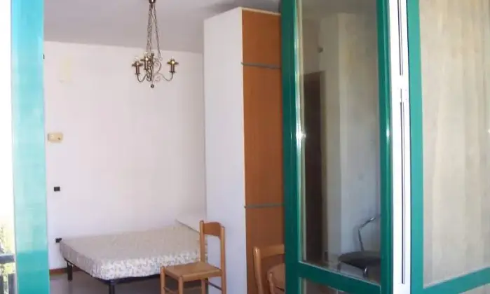 Rexer-Perugia-Panoramico-monolocale-CAMERA-DA-LETTO