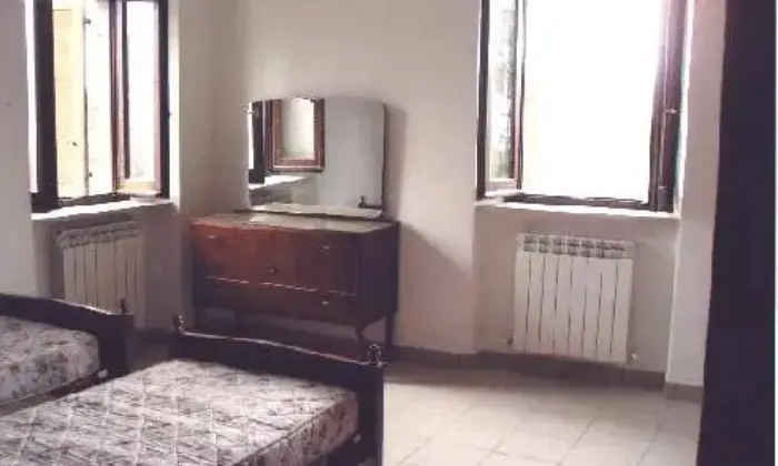 Rexer-Assisi-Bilocale-in-casale-ristrutturato-CAMERA-DA-LETTO