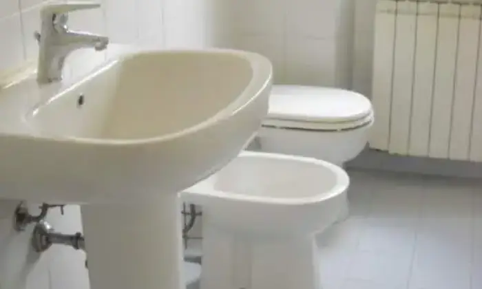 Rexer-Perugia-Luminoso-trilocale-arredato-BAGNO