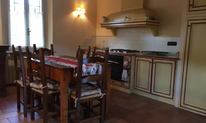 Rexer-Perugia-Appartamento-in-palazzina-depoca-CUCINA