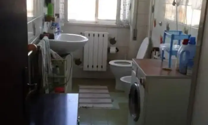 Rexer-Viterbo-camere-singole-zona-pilastro-BAGNO