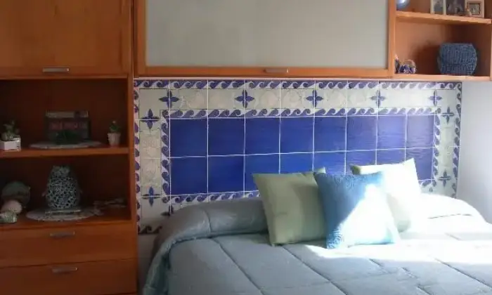 Rexer-Ponza-Bilocale-con-bellissima-vista-mare-CAMERA-DA-LETTO
