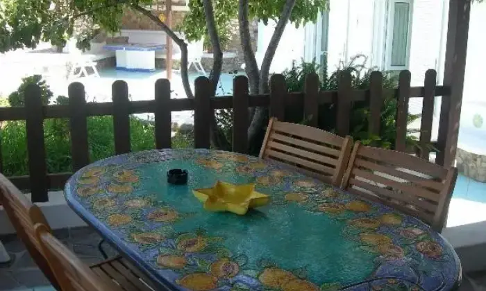 Rexer-Ponza-Bilocali-vicinissimo-al-mare-posti-con-parcheggio-TERRAZZO