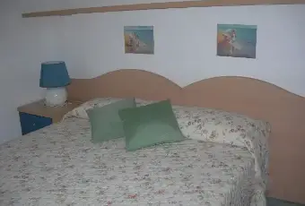 Rexer-Ponza-Bilocali-vicinissimo-al-mare-posti-con-parcheggio-CAMERA-DA-LETTO