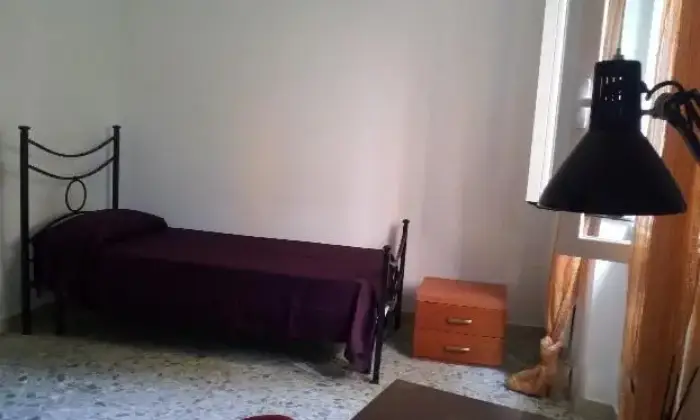Rexer-Roma-Stanza-Singola-a-Ragazza-Roma-Nord-CAMERA-DA-LETTO