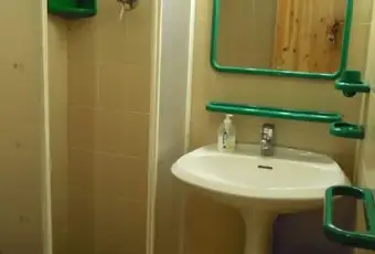 Rexer-Abetone-Caratteristico-appartamento-trilivello-sulle-piste-BAGNO