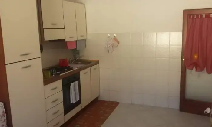 Rexer-Pisa-Posto-letto-in-camera-singola-CUCINA