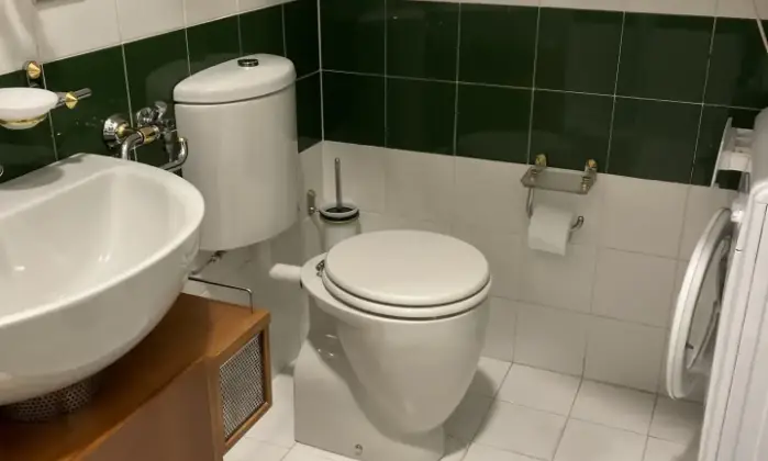 Rexer-Montignoso-Cinquale-mt-dal-mare-appartamento-in-residence-con-piscina-Bagno