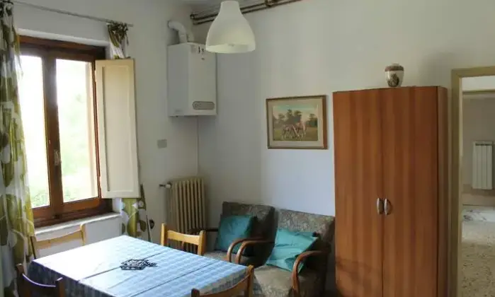 Rexer-Montemignaio-Grazioso-appartamento-SALONE
