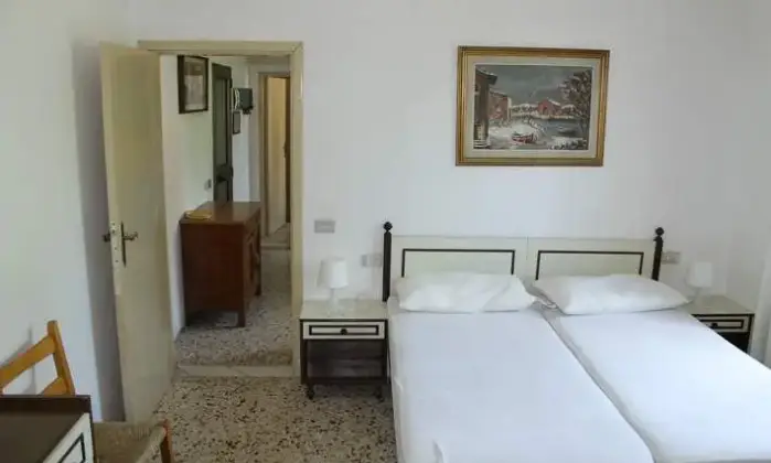 Rexer-Montemignaio-Grazioso-appartamento-CAMERA-DA-LETTO