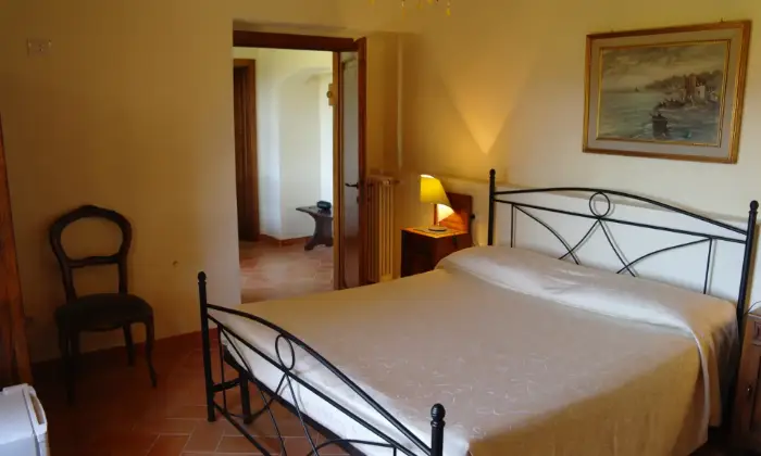 Rexer-Monterchi-Appartamenti-in-agriturismo-CAMERA-DA-LETTO