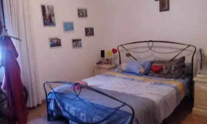 Rexer-Pisa-Trilocale-con-giardino-CAMERA-DA-LETTO