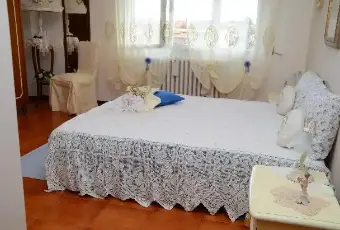 Rexer-Massa-e-Cozzile-Trilocale-con-terrazzo-CAMERA-DA-LETTO