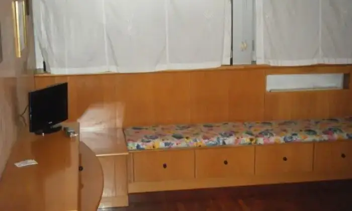 Rexer-Bologna-Confortevole-monolocale-CAMERA-DA-LETTO