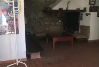 Rexer-Perugia-Appartamento-indipendente-in-villa-in-campagna-SALONE-E-CUCINA