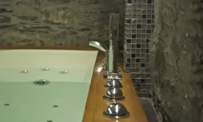 Rexer-Genova-Bellissimo-appartamento-ad-uso-turistico-affittasi-anche-per-un-giorno-BAGNO