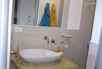 Rexer-Stintino-Appartamento-in-magnifico-scenario-con-terrazzo-con-vista-mare-BAGNO