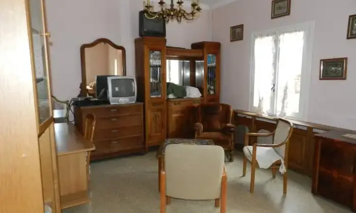 Rexer-Imperia-Trilocale-in-villa-SALONE