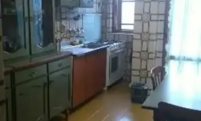 Rexer-Viterbo-Camera-singola-arredata-CUCINA