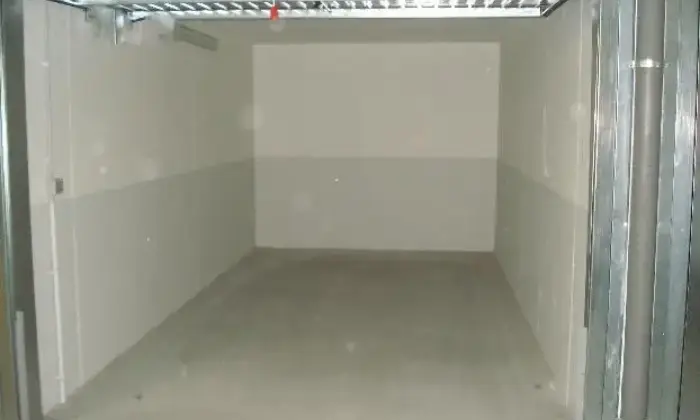 Rexer-Bergamo-Box-di-recente-costruzione-GARAGE