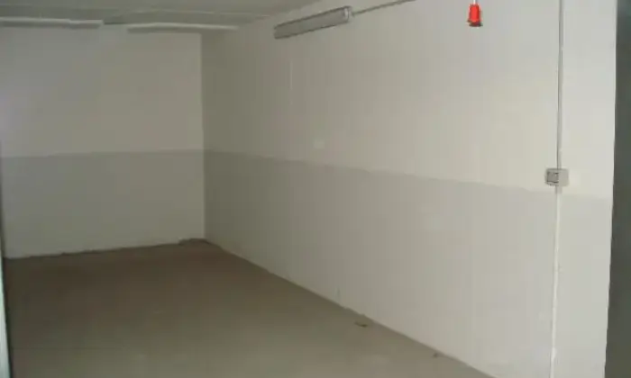 Rexer-Bergamo-Box-di-recente-costruzione-GARAGE