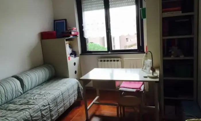 Rexer-Roma-Luminoso-quadrilocale-CAMERA-DA-LETTO