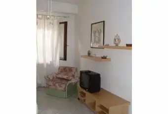 Rexer-Nettuno-Appartamento-in-centro-ideale-per-insegnanti-o-allievi-scuola-polizia-SALONE