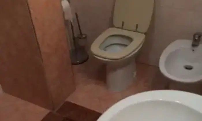 Rexer-Velletri-Ampio-Trilocale-signorile-in-centro-BAGNO