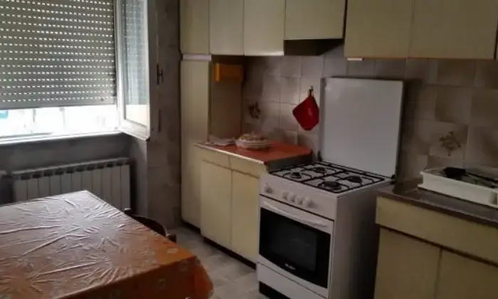 Rexer-Nettuno-Ampio-e-bellissimo-quadrilocale-vicino-al-lugomare-CUCINA
