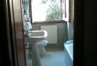 Rexer-Roma-Appartamento-a-pochi-km-dal-centro-BAGNO