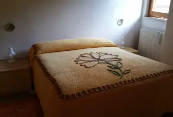 Rexer-Pietracamela-Appartamento-in-splendida-posizione-con-vista-panoramica-CAMERA-DA-LETTO