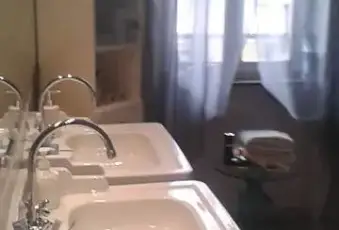 Rexer-LAquila-Eleganti-camere-matrimoniali-BAGNO
