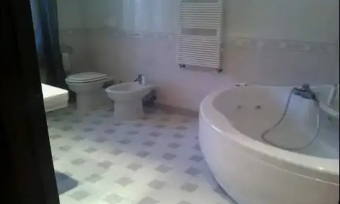 Rexer-LAquila-Camera-matrimoniale-BAGNO